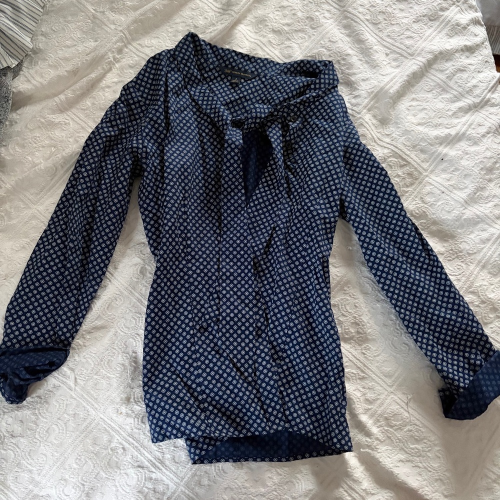 Tie-neck Women Blouse